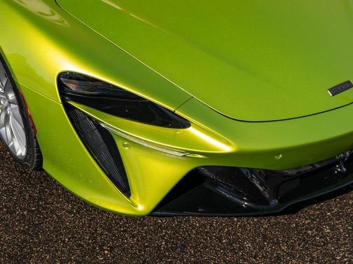 2025 McLaren Artura TechLux