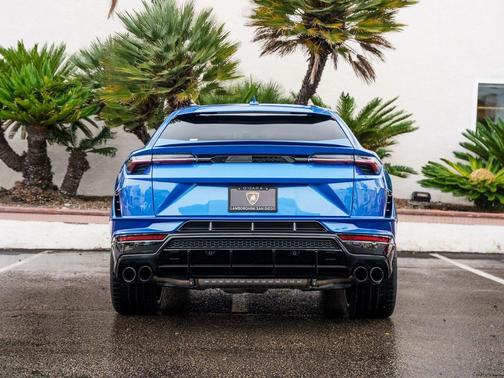 2024 Lamborghini Urus S