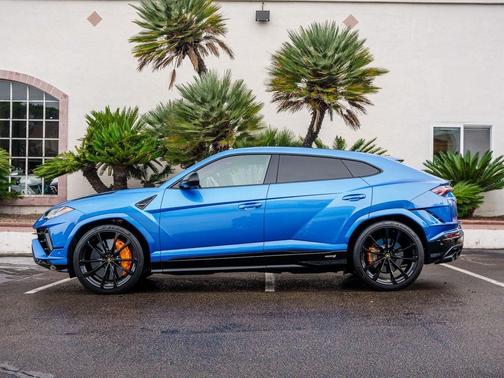 2024 Lamborghini Urus S