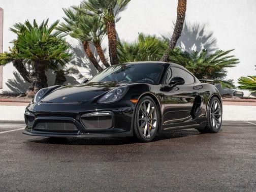 2016 Porsche Cayman GT4