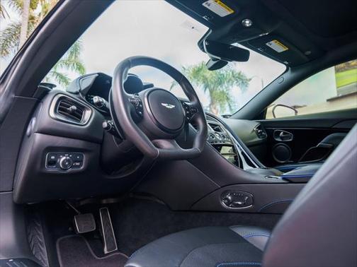 2020 Aston Martin DBS Superleggera