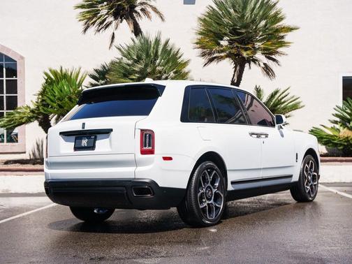 2023 Rolls-Royce Cullinan Black Badge