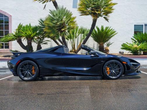 2025 McLaren 750S Spider