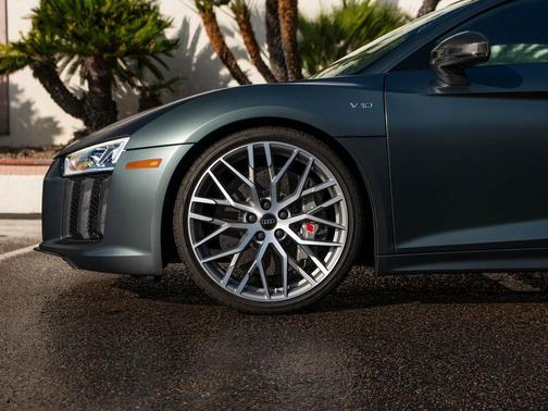 2017 Audi R8 5.2 V10 plus