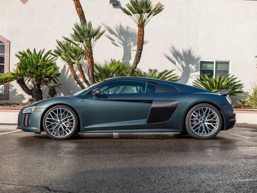 2017 Audi R8 5.2 V10 plus