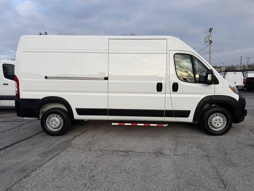 2025 RAM ProMaster 2500 Tradesman