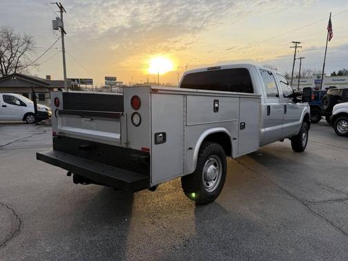 2016 Ford F-250 4X4 4dr Crew Cab 156.2 172.4 in. WB