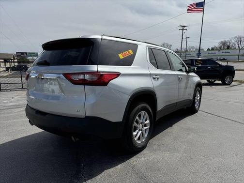 2021 Chevrolet Traverse LT Cloth