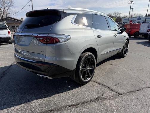 2023 Buick Enclave Essence AWD