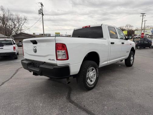 2022 RAM 2500 Tradesman Crew Cab 4x4 6'4' Box