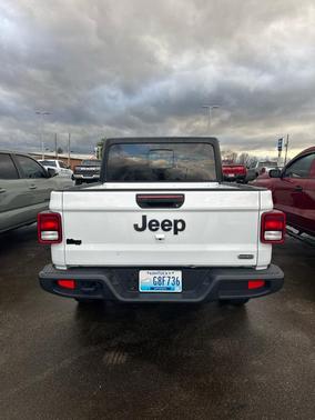 2023 Jeep Gladiator Overland