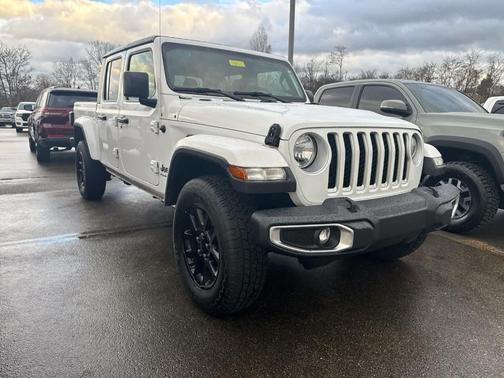 2023 Jeep Gladiator Overland