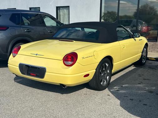 2002 Ford Thunderbird Deluxe