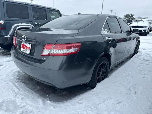 2010 Toyota Camry LE
