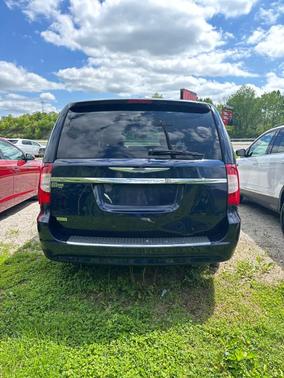 2016 Chrysler Town & Country Touring