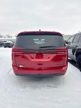 2026 Chrysler Pacifica Limited