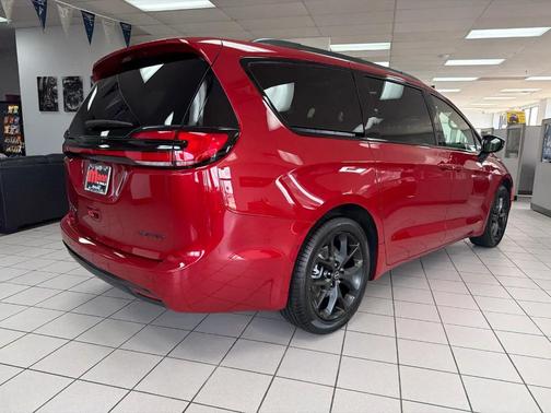 2026 Chrysler Pacifica Limited