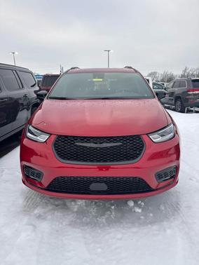 2026 Chrysler Pacifica Limited