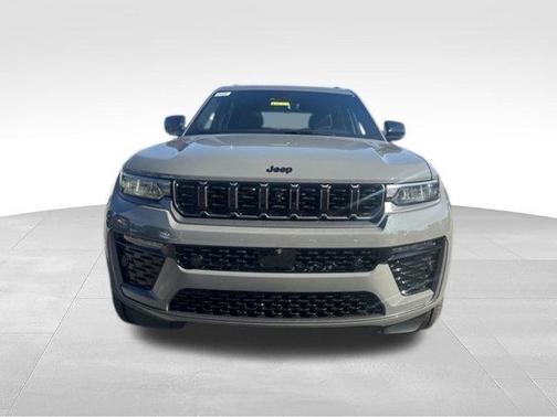 Sting Gray Clearcoat 2027 Jeep Grand Cherokee L Limited