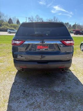 Graphite Metallic 2020 Chevrolet Traverse LT Cloth