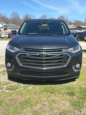 Graphite Metallic 2020 Chevrolet Traverse LT Cloth