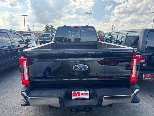 2024 Ford F-350 Lariat Super Duty