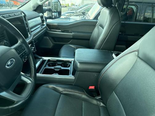 2024 Ford F-350 Lariat Super Duty