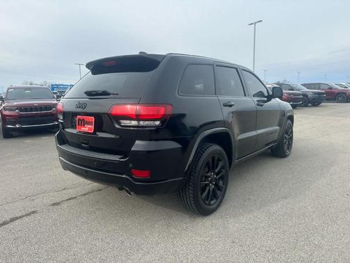 2017 Jeep Grand Cherokee Altitude