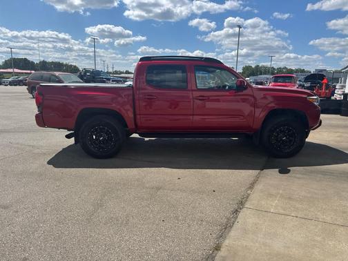 2022 Toyota Tacoma SR