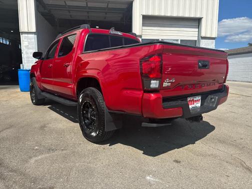 2022 Toyota Tacoma SR