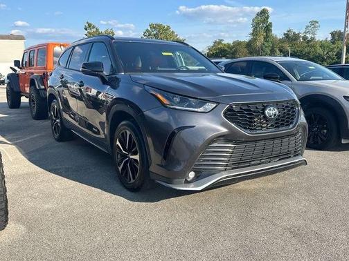 2022 Toyota Highlander XSE