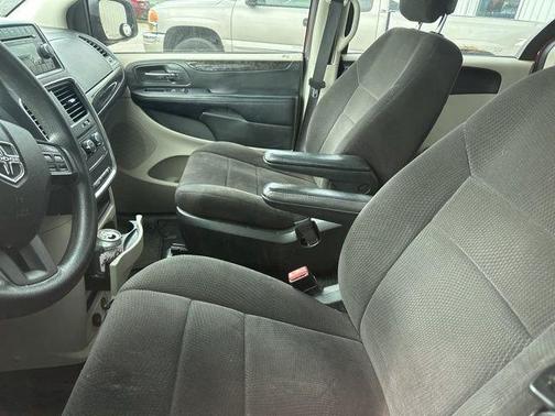 Redline 2 Coat Pearl 2012 Dodge Grand Caravan SE/AVP