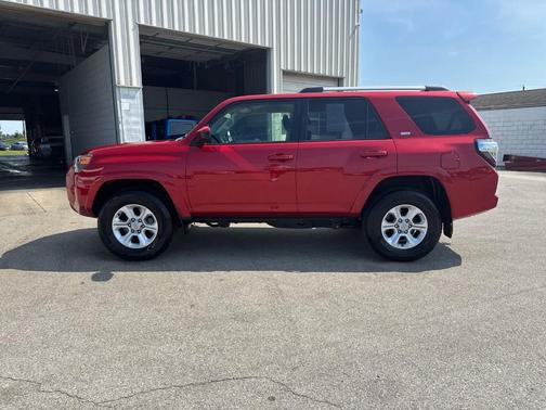 2024 Toyota 4Runner SR5