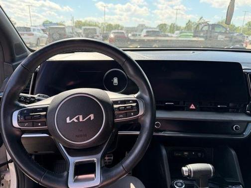 Glacier White Pearl 2023 Kia Sportage X-Pro Prestige
