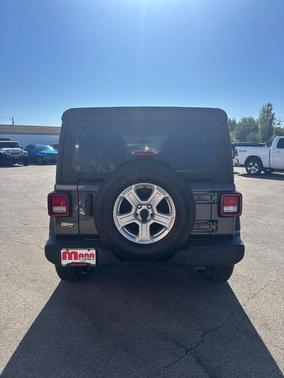 2022 Jeep Wrangler Unlimited Sport