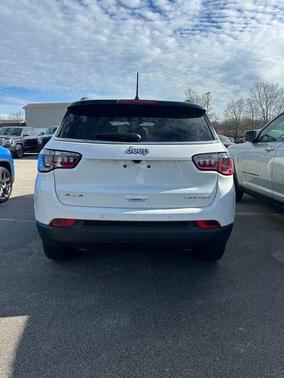 Bright White Clearcoat 2026 Jeep Compass Limited