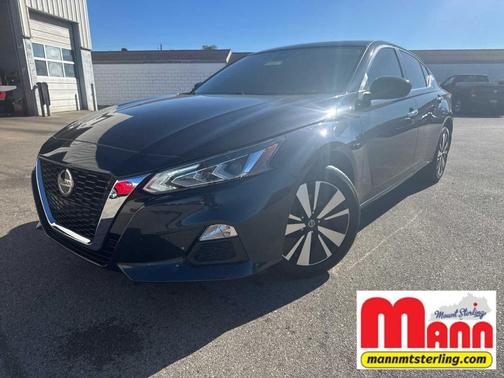 2022 Nissan Altima 2.5 SV