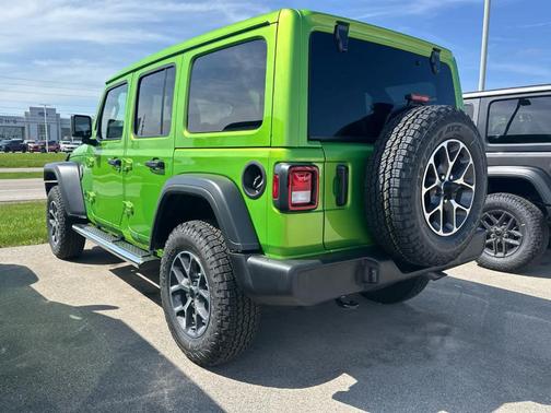 2025 Jeep Wrangler Sport