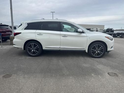 2017 INFINITI QX60 Base