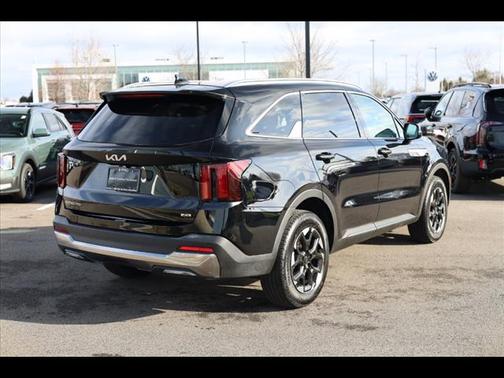 2024 Kia Sorento S
