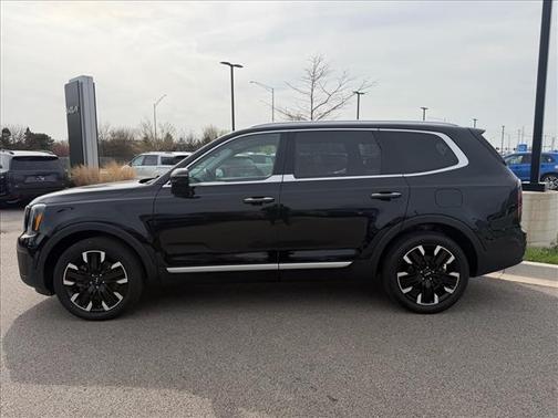 Ebony Black 2023 Kia Telluride SX