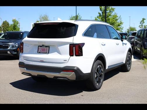 2025 Kia Sorento S