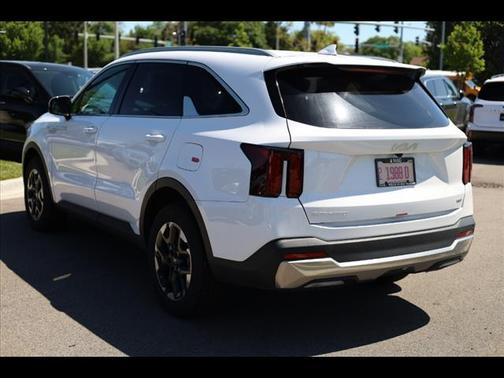 2025 Kia Sorento S