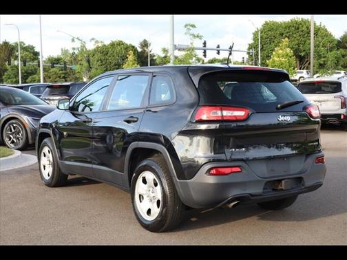 2016 Jeep Cherokee Sport