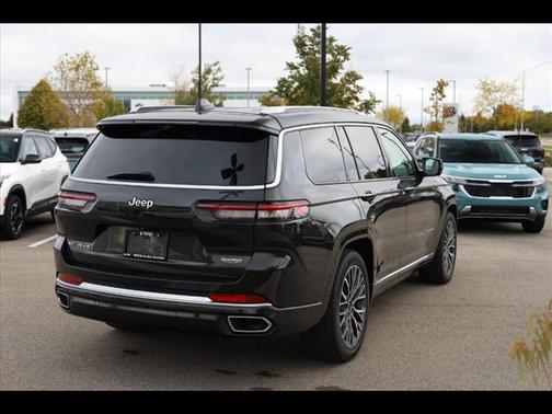2022 Jeep Grand Cherokee L Summit Reserve