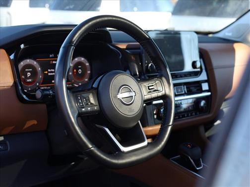 2022 Nissan Pathfinder Platinum 4WD