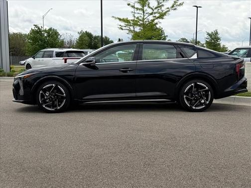 Aurora Black Pearl 2025 Kia K4 GT-Line