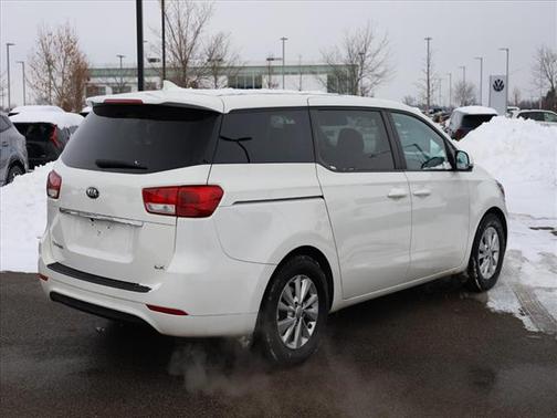 2017 Kia Sedona LX