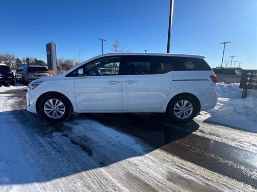 2017 Kia Sedona LX