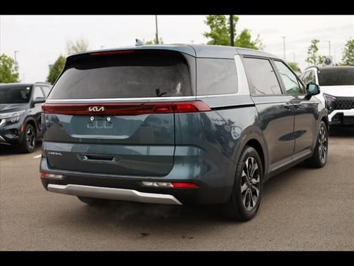 2024 Kia Carnival EX